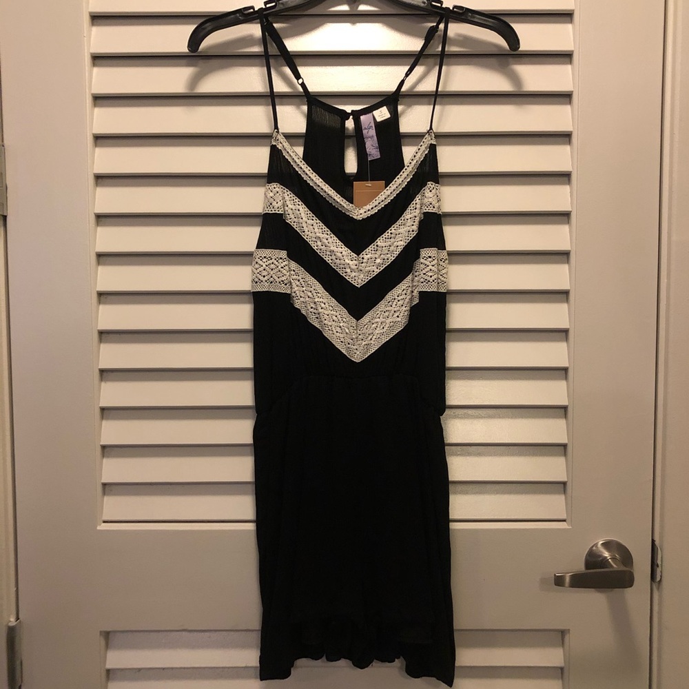 Alya Black and White Strappy, Crotchet Romper (S)
